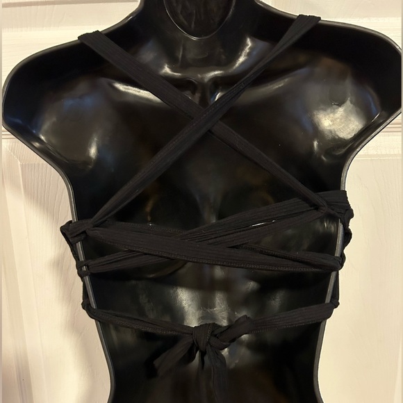 BUY 2 GET 1 FREE on any items priced $15 or less Garage black crop top XS - Picture 2 of 4